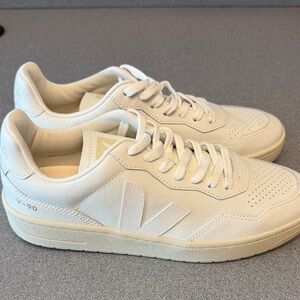 Veja Cream V-90 Sneakers